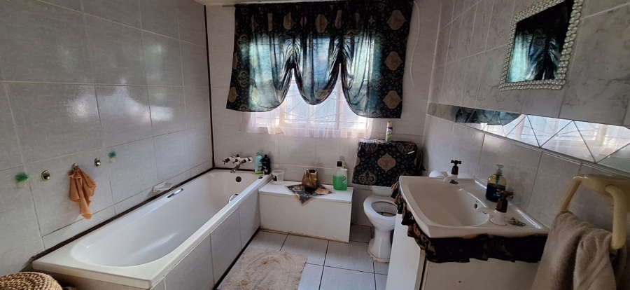3 Bedroom Property for Sale in Barkly West Northern Cape